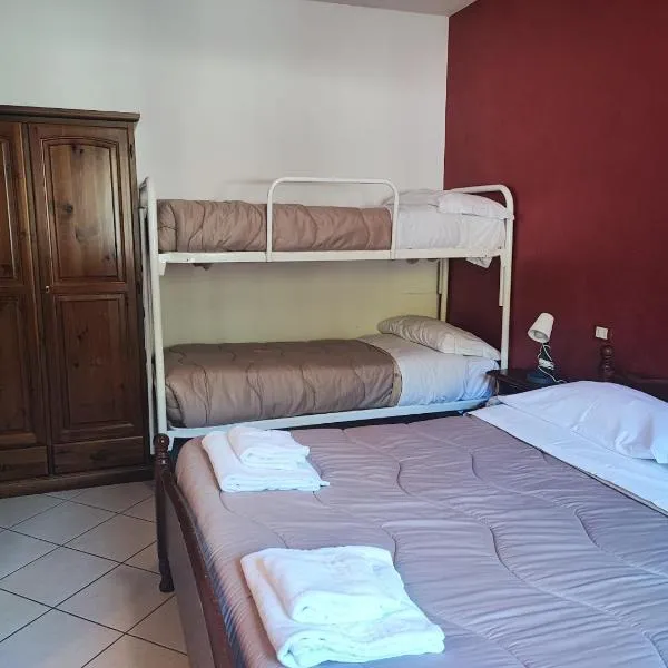 伊尔公寓，位于切拉诺的酒店