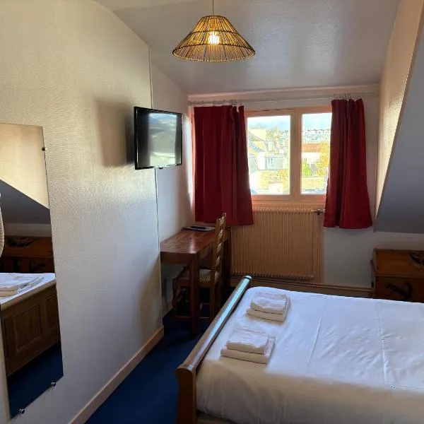 Hotel Couleurs Sud Centre-ville Gare Charleville-Mézières，位于沙勒维尔-梅济耶尔的酒店