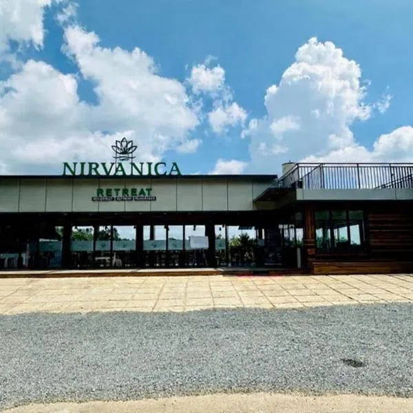 Nirvanica Retreat Wayanad，位于Padinjarathara的酒店