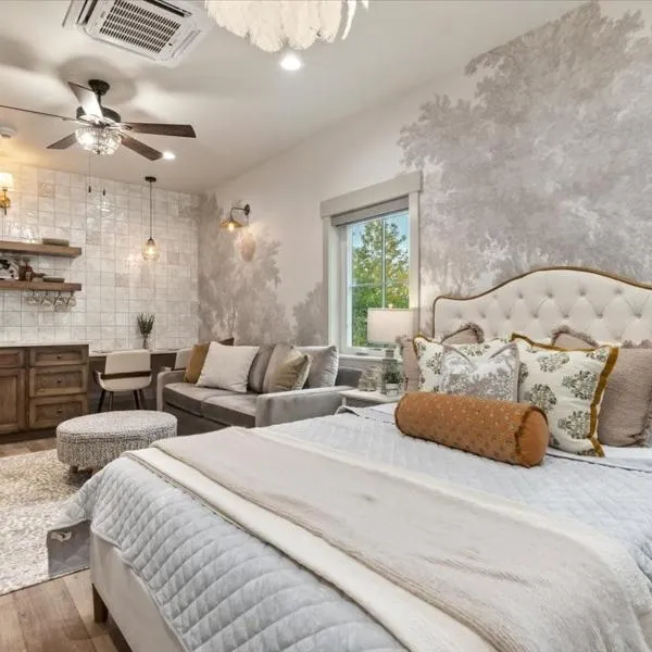 The Owl Room - Contemporary Loft in the Heart of Midway Near Park City Ski Resorts，位于米德韦的酒店