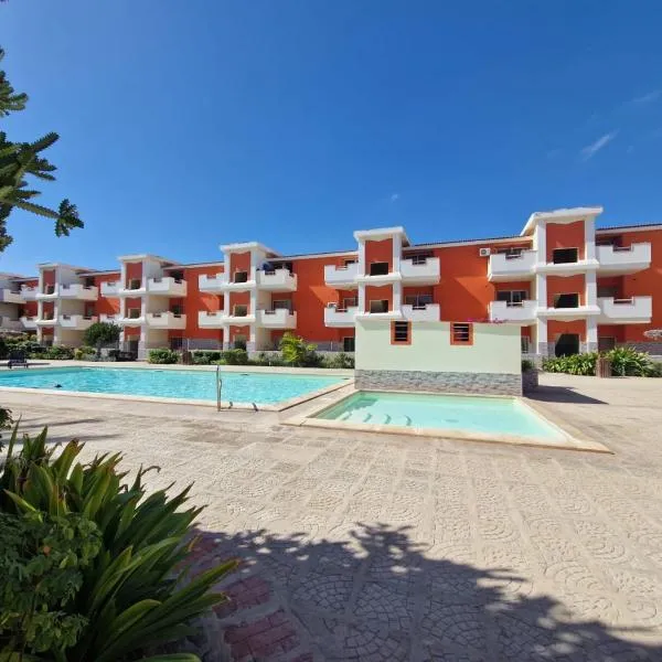 T2 Djadsal Bloco Laranja Perto da Praia e Centro，位于圣玛丽亚的酒店