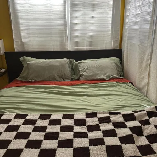 Yellow Cactus Oasis，位于White Water的酒店