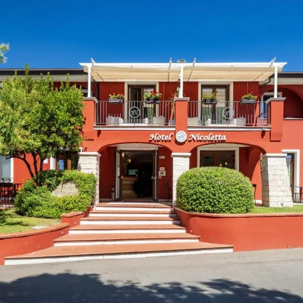 妮可雷塔酒店，位于圣玛丽亚纳瓦雷的酒店