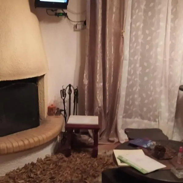 ΑΡΣΙΝΟΗ apartments1，位于阿拉霍瓦的酒店