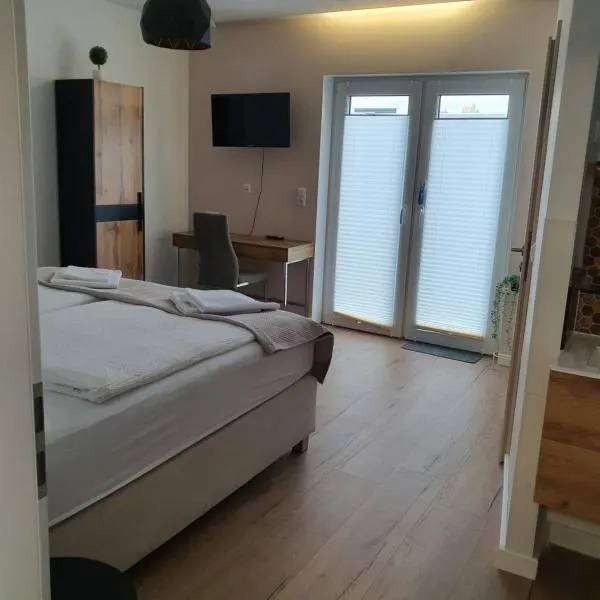 Zimmer-Vermietung neben der Median-Klinik，位于维斯马的酒店