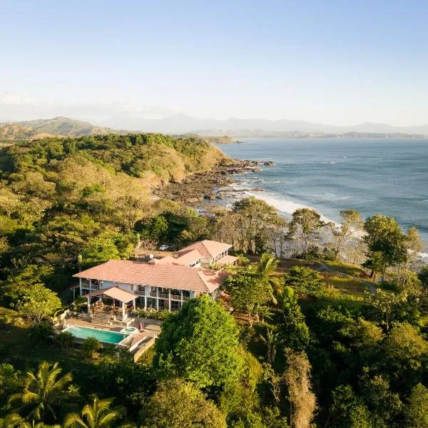 杜阿尔特角花园宾馆，位于Los Duarte的酒店