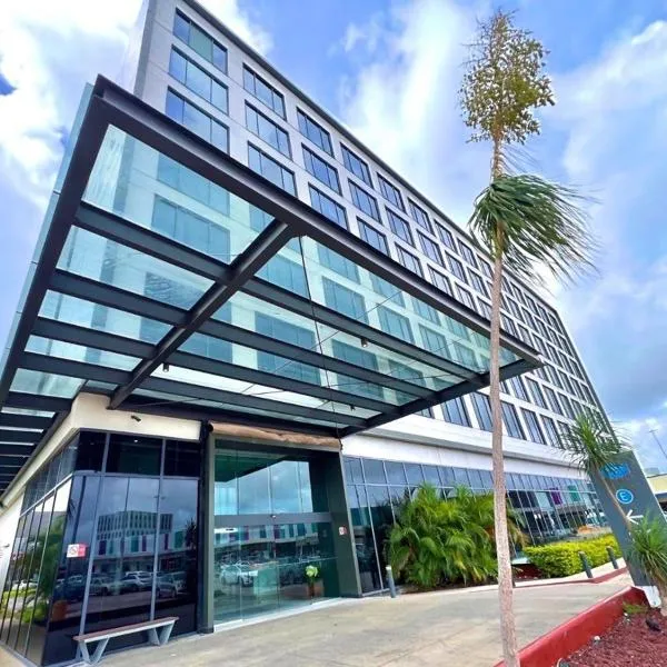 Fiesta Inn Express Cancún Cumbres，位于坎昆的酒店