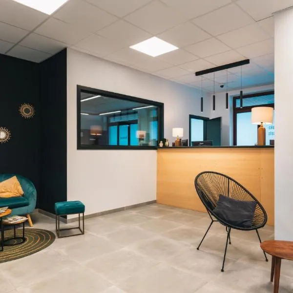 水上旅馆酒店，位于迪南的酒店