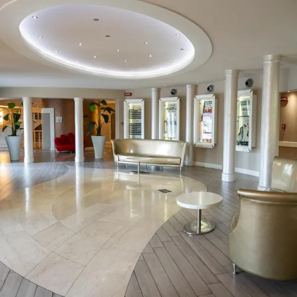 莫格那酒店，位于Rodengo Saiano的酒店