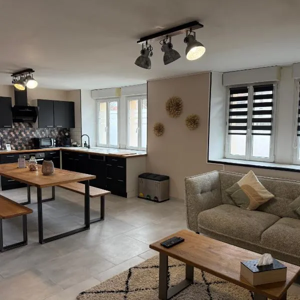 Maison aux pieds du circuit de Mirecourt，位于博德里库尔的酒店