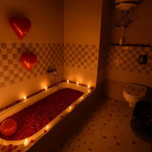 Hotel Golden Aura，位于加姆布的酒店