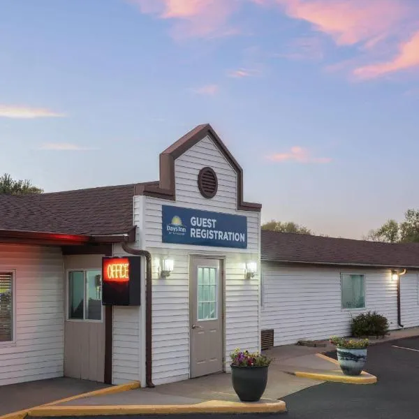 詹姆斯敦戴斯酒店，位于詹姆斯镇的酒店