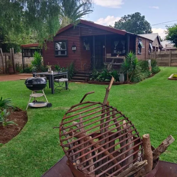Log in At 118 Loghome，位于Meyerton的酒店