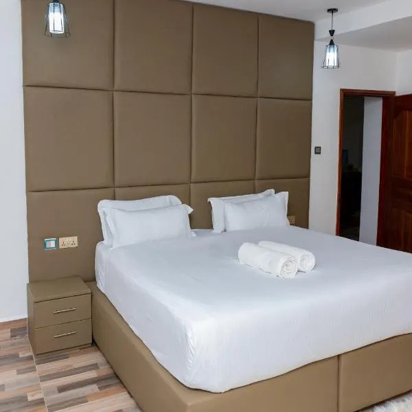 Sofitel Executive 3 bedrooms Penthouse，位于基苏木的酒店
