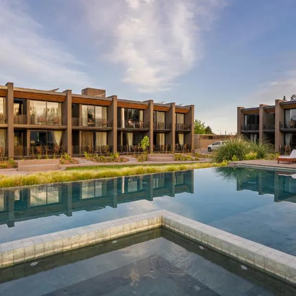 Vistalba Hotel Aparts & Suites，位于卢汉德库约的酒店