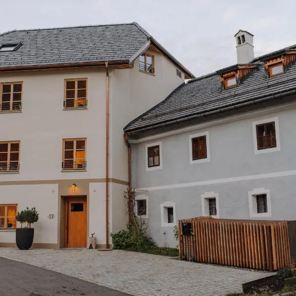 Mesnerhaus & Gourmetrestaurant Mesnerhaus mit 4 Hauben，位于毛特恩多夫的酒店