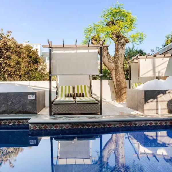 Lujoso y amplio Loft con alberca climatizada y amplia cama para alberca, Cuernavaca somos los únicos en ofrecerte 2 jacuzzis premium con agua caliente y sistema de hidromasaje tipo spa, terraza panorámica con asador de carbon y mas amenidades!，位于库埃纳瓦卡的酒店