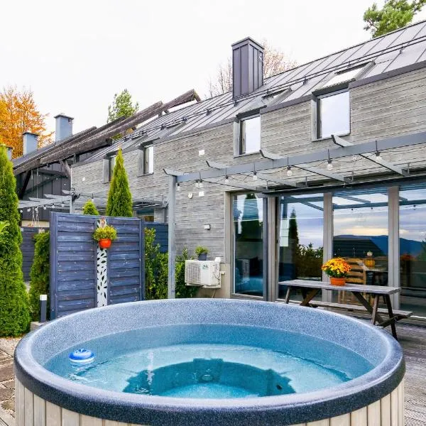 Słoneczny Chełm - Apartamenty w górach, Prywatna sauna jacuzzi balia w cenie, Spa, Grill, Stok narciarski Myślenice, Ścieżki rowerowe, Rzeka Raba, Widok na Tatry，位于梅希莱尼采的酒店