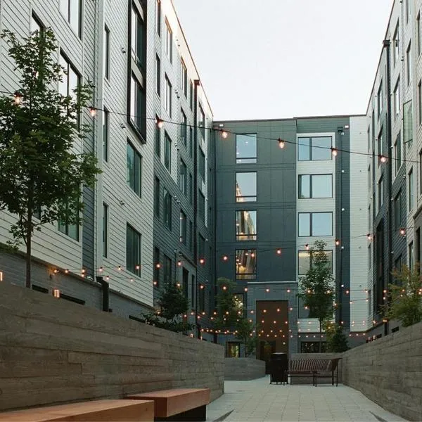 Apartments at Joinery West in Charlotte，位于夏洛特的酒店