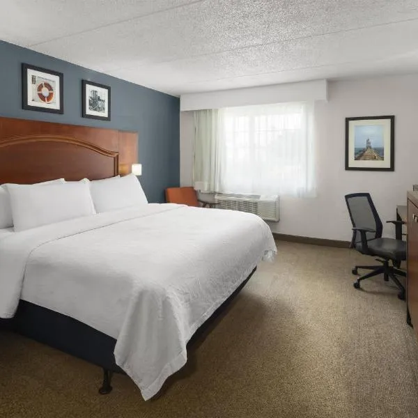 Harbor Town Inn, BW Signature Collection，位于马尼托沃克的酒店