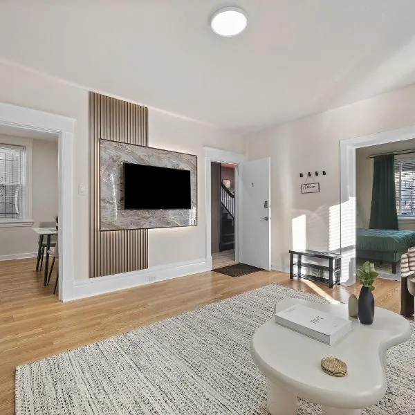 Squirrel Hill Chic Spacious 1BR Parking Gym，位于匹兹堡的酒店