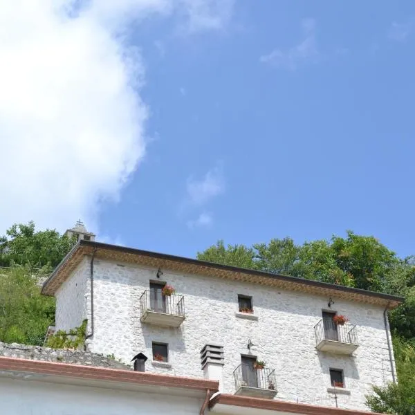 B&B La Casa Vecchia，位于Fontegreca的酒店