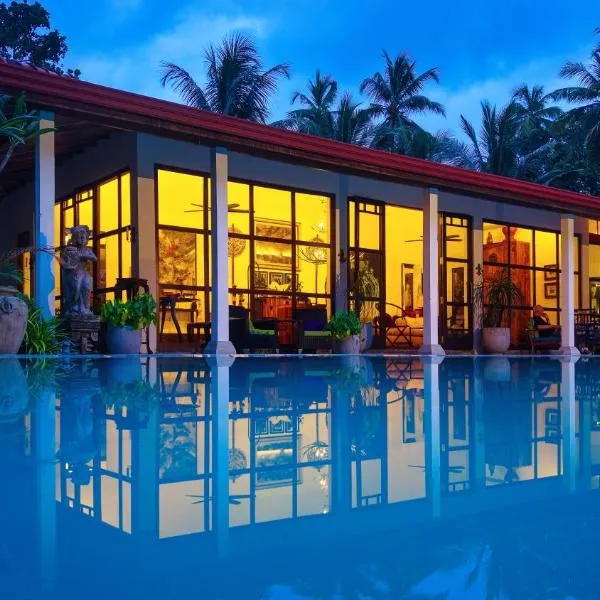 Villa Blue Lotus Katunayake，位于卡图纳耶克的酒店