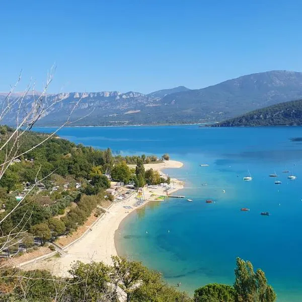 AUBERGE de SAINTE CROIX，位于韦尔东的圣克鲁瓦的酒店