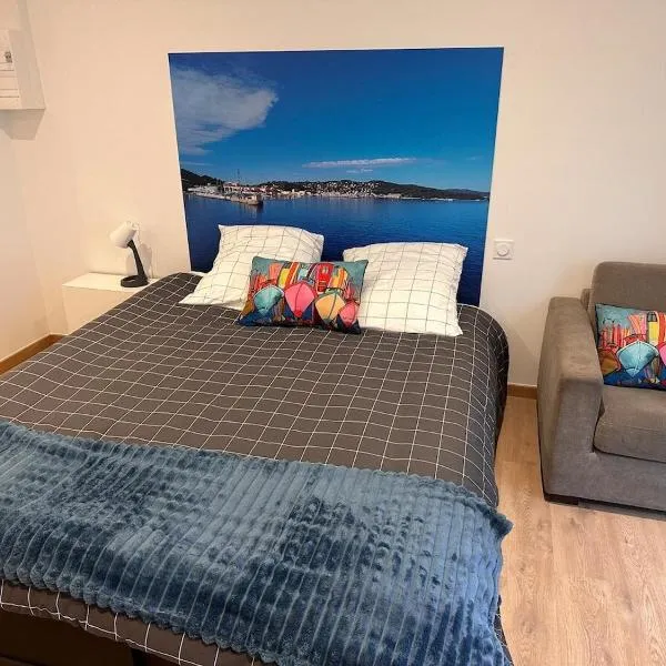 Refuge des voyageurs Studio neuf - Horizon indépendant rez de jardin，位于Plouédern的酒店