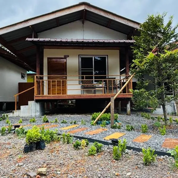 Cha homestay，位于Phanom的酒店