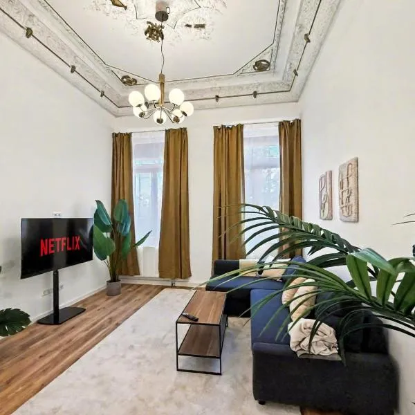 Stuck-Denkmal-Apartment zentral in Krefeld mit hohen Decken，位于克雷费尔德的酒店