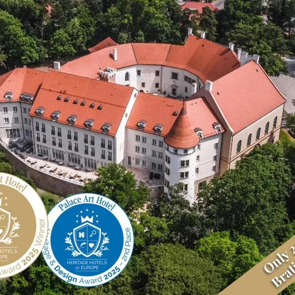 Palace Art Hotel Pezinok，位于佩济诺克的酒店
