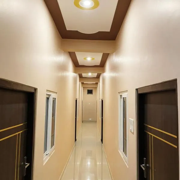 Hotel Jai Guru Ji Abode 700 Meters From Ram Mandir Ayodhya，位于Ayodhya的酒店