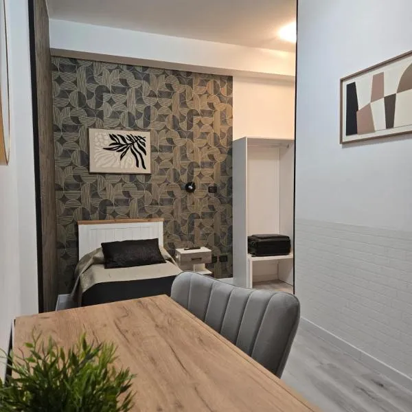 水晶宾馆，位于诺瓦拉的酒店