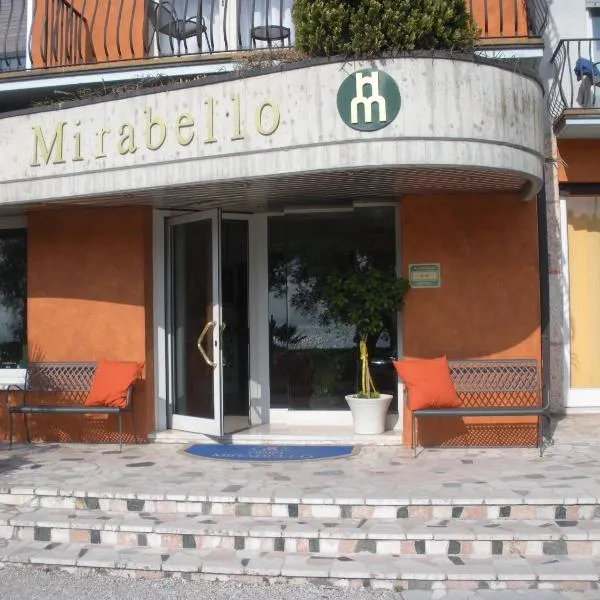 米拉贝洛酒店，位于西尔米奥奈的酒店