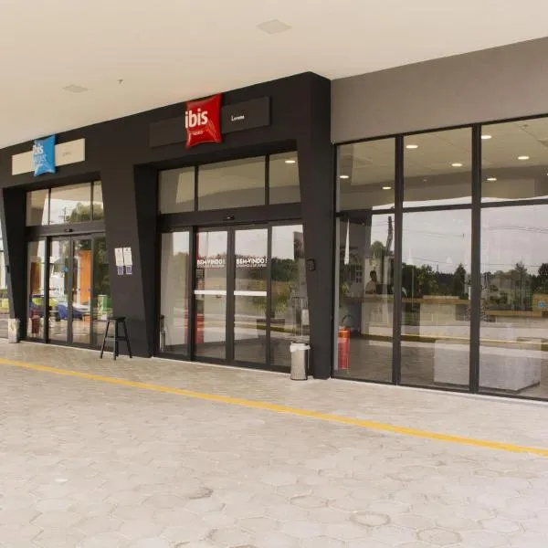 Ibis Budget Lorena - Circuito da Fé，位于洛雷纳的酒店