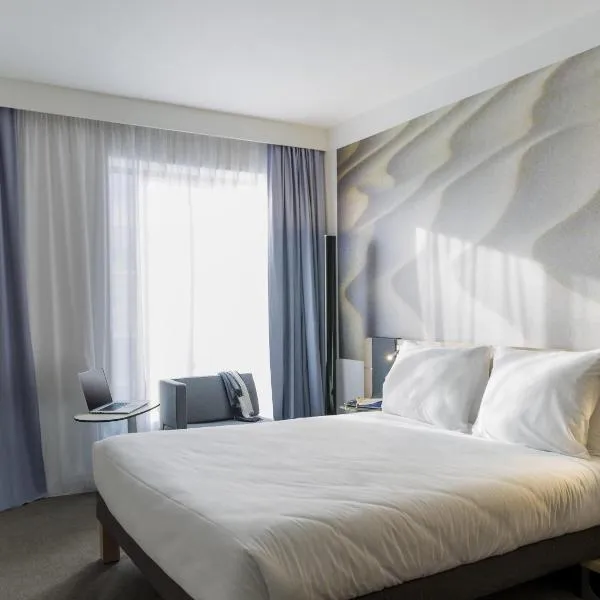 沙勒罗瓦中心诺富特酒店，位于沙勒罗瓦的酒店