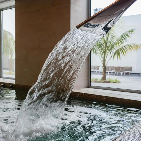 Mercure Ponta Delgada Azores，位于蓬塔德尔加达的酒店