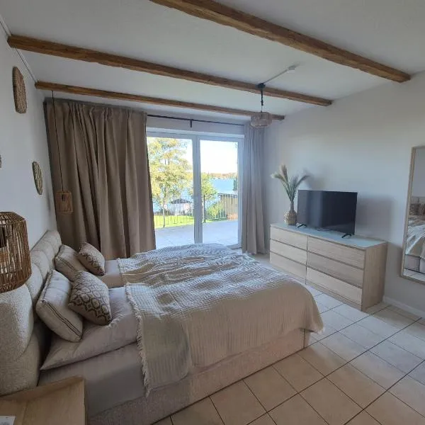 Monteurzimmer 6 mit Seeblick，位于措伊滕的酒店