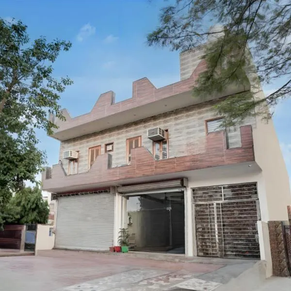 Hotel Nidhivan Dham，位于马图拉的酒店