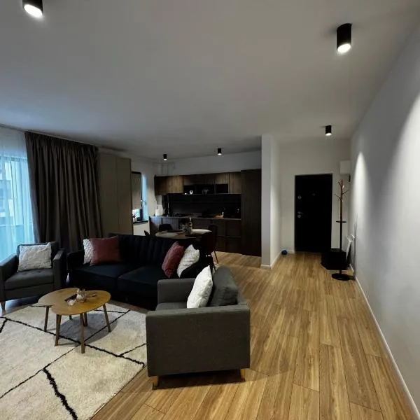 District Deluxe，位于克拉约瓦的酒店