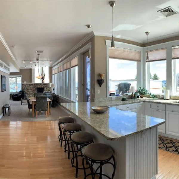 Pier Harbor #2，位于圣伊尼亚斯的酒店