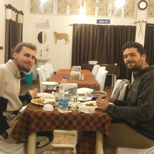 Tiger Home Stay Resort，位于Chandrapur的酒店