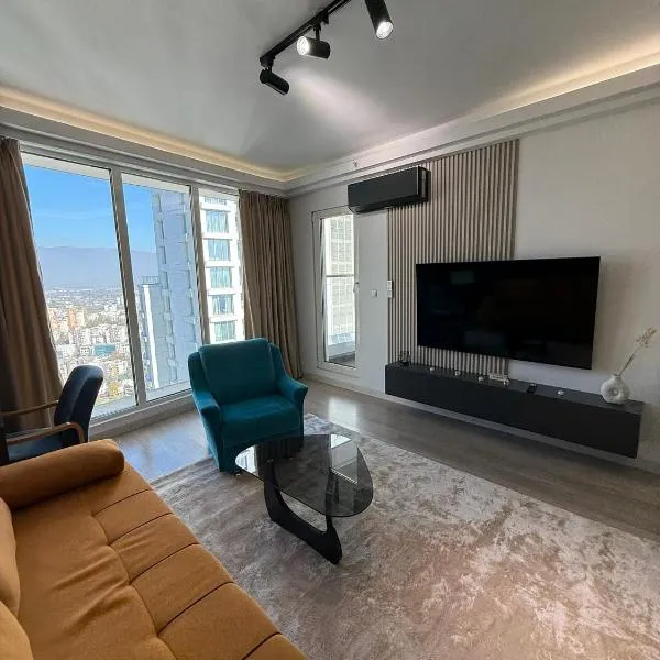 A2I - 33rd Floor SkyCity Residence With Skopje View，位于斯科普里的酒店