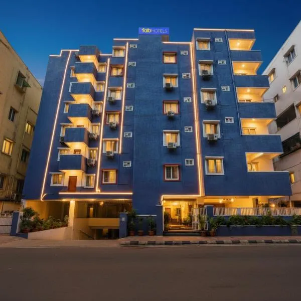 FabHotel Grand Aarvi Prime，位于Lingampalli的酒店