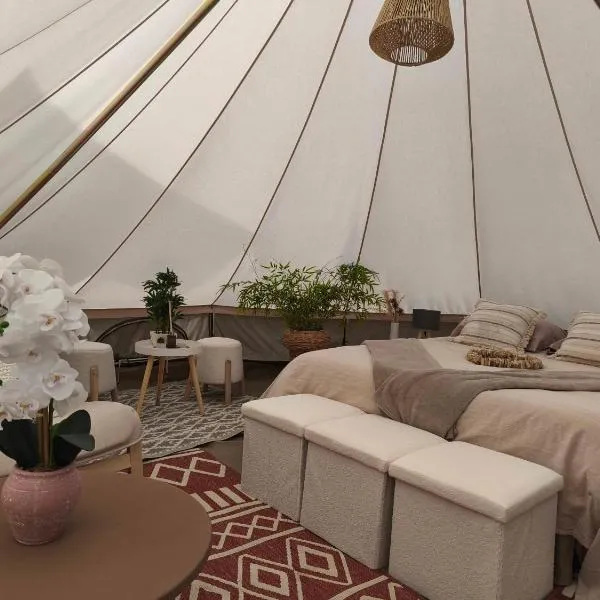 Lodge romantique "la clé des songes" et son jacuzzi privatif，位于拉帕利斯的酒店