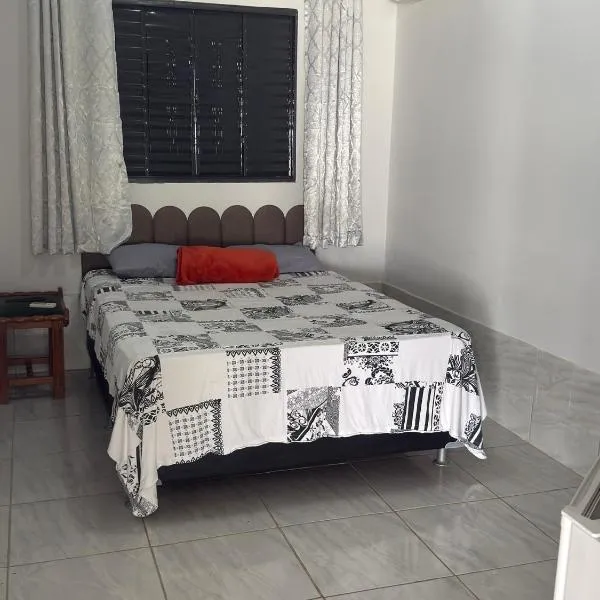 Suíte Santa Luzia casal 03，位于特林达迪的酒店