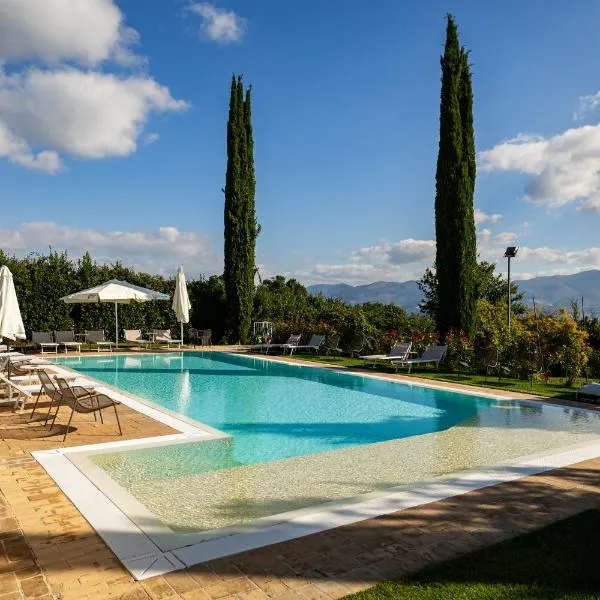 AGRITURISMO LA CORTE DEI CAVALIERI，位于蒙特法尔科的酒店