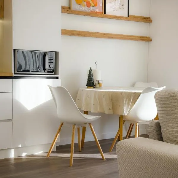 Central City Vibes Apartment，位于基希讷乌的酒店