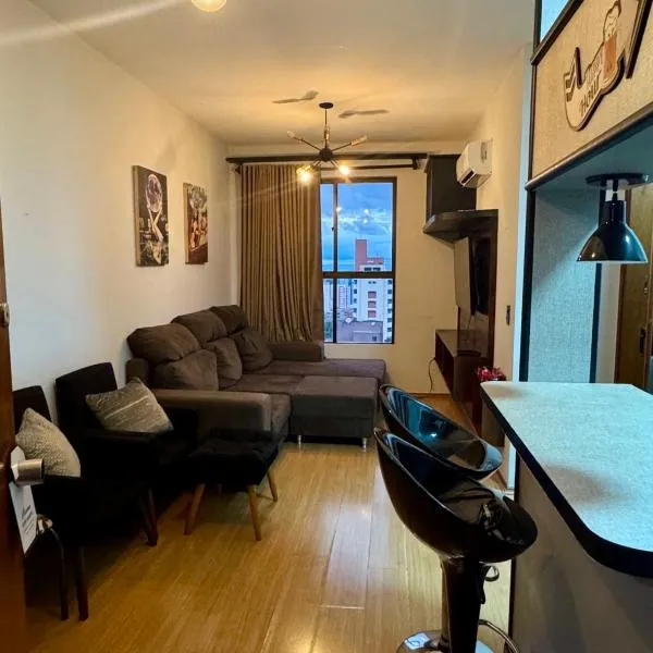 Apartamento inteiro 43 mts em Hotel Famoso de Rede em Todo Brasil，位于隆德里纳的酒店